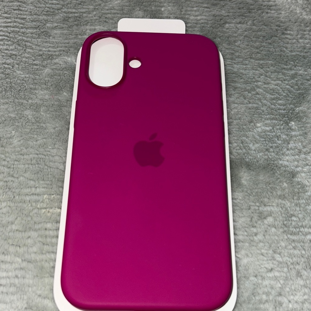 Apple fuchsia Silicone Case for iPhone